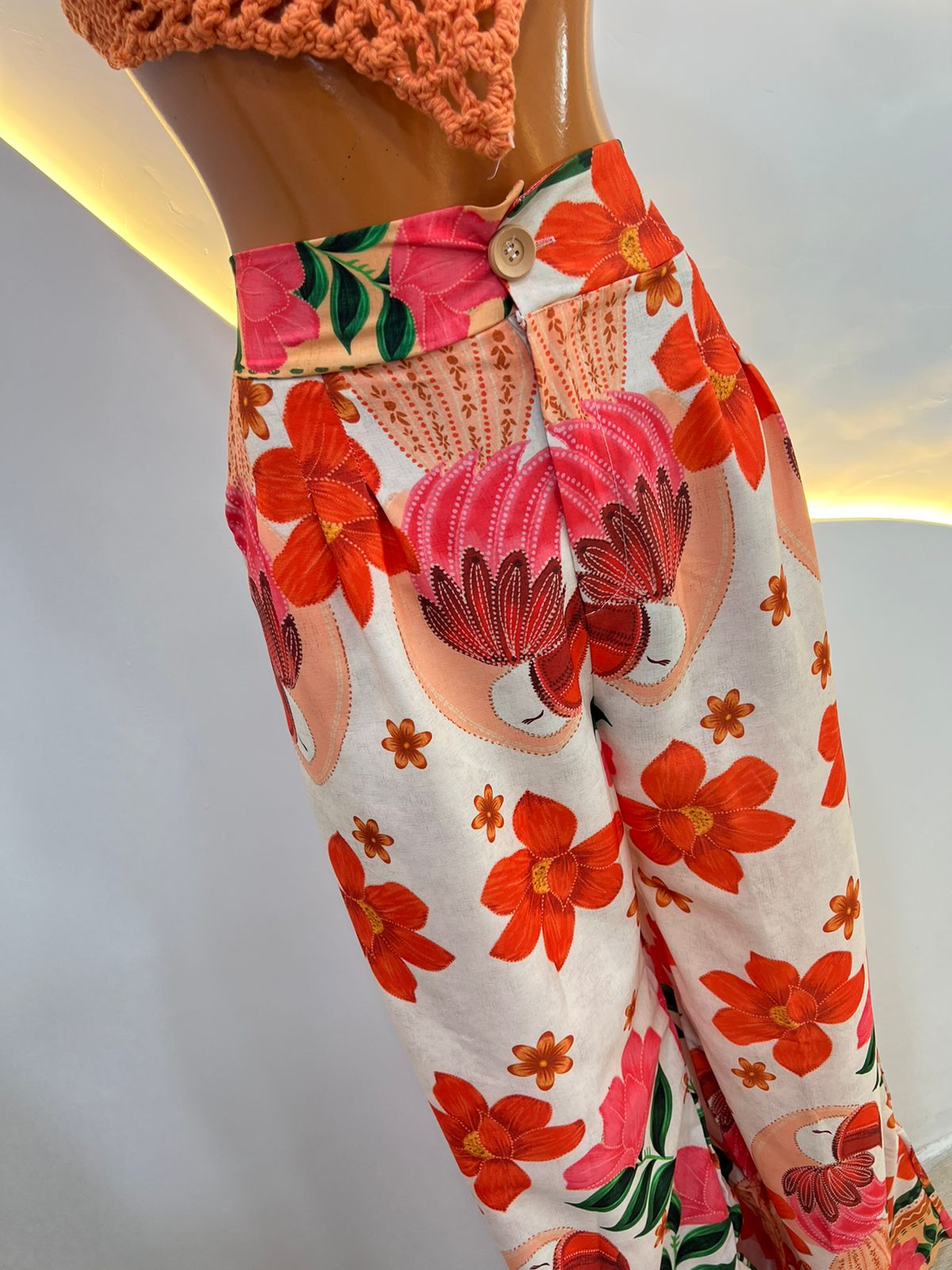Descubra a Versatilidade da Calça Pantalona
